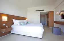 Одноместный номер Standard с частичным видом на море