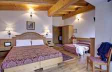 Трёхместный номер Superior с видом на горы