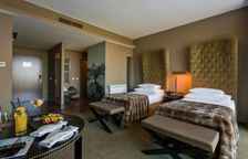 Номер Семейный с видом на озеро