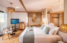 Двухместный номер Premium с видом на бассейн