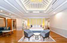 Beach Residence с бассейном Sultan с 4 комнатами с видом на закат