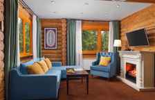 Коттедж люкс с балконом и с видом на сад