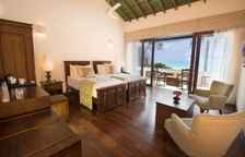 Двухместный номер Deluxe c видом на море с балконом