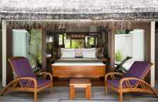 Двухместная вилла с собственным бассейном Island