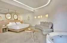 Двухместный люкс Luxury с собственным бассейнном