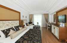 Трёхместный номер Standard с видом на окрестности