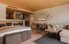 Двухместный номер Deluxe с видом на горы