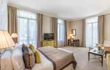 Двухместный полулюкс с видом на город или двор