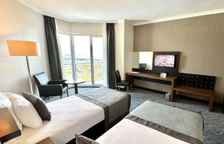 Двухместный номер Deluxe с видом на море и город