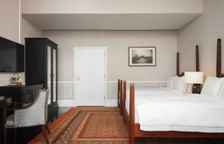 Двухместный номер Landmark с видом на бассейн