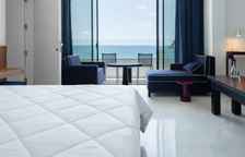 Полулюкс семейный смежный Veranda с видом на море