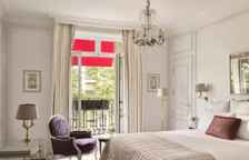 Двухместный номер Deluxe with Avenue Montaigne View