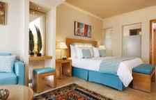 Двухместный номер Deluxe с видом на бассейн