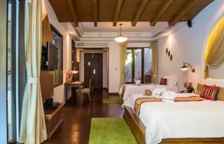 Семейный люкс Pool с видом на сад