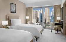 Двухместный номер Club Level Executive с балконом и с видом на город