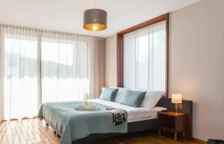 Вилла с видом на озеро