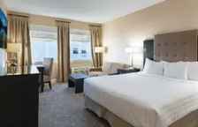 Номер с частичным видом на воду