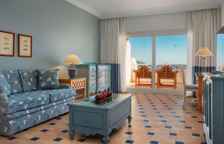 Двухместный полулюкс на высоком этаже c 1 комнатой с балконом и с видом на море