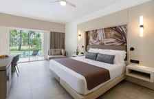 Двухместный Swim Up клубный полулюкс Xhale