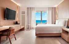 Двухместный полулюкс Luxury с балконом