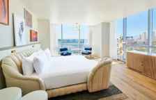 Двухместный Opal Grand угловой Chamber