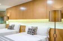 Двухместный номер Sunset Deluxe с видом на бассейн