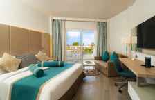 Двухместный номер Standard с видом на бассейн