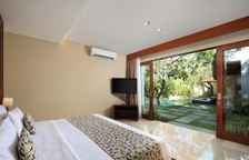 Вилла с бассейном с 4 комнатами