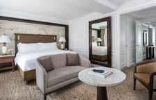 Двухместный люкс с видом на авеню c 1 комнатой