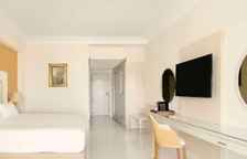 Двухместный номер с видом на бассейн