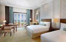 Четырёхместный номер с балконом и с видом на океан