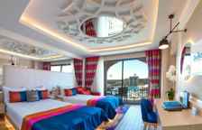 Трёхместный номер Standard с видом на окрестности