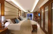 Двухместный клубный люкс с джакузи Mirage Club 18+ Sky View Rooftop