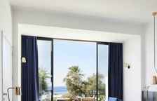 Номер с террасой семейный смежный с видом на море