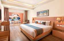 Двухместный номер Deluxe с видом на бассейн