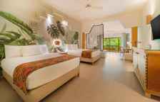 Полулюкс Near Pool