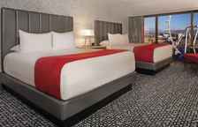 Четырёхместный номер Flamingo High Roller View