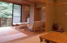 Номер Shigaraki ware or cypress open-air baths