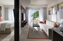 Четырёхместный люкс Family Concierge with nature view