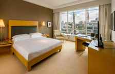 Двухместный номер с видом на мост