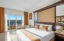 Двухместный номер Standard с видом на бассейн