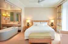 Двухместный люкс Family c 1 комнатой с балконом и с видом на сад