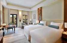 Двухместный номер High Floor Guest с балконом