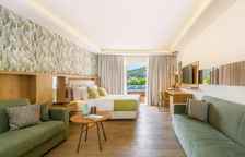 Бунгало люкс с собственным бассейном с видом на море