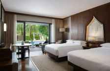 Четырёхместный номер Pool Access с видом на бассейн