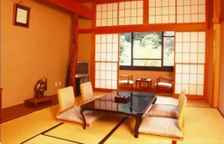 Japanese-style room East Wing с видом на реку