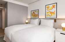 Двухместный номер Prestige с частичным видом на море