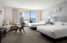 Четырёхместный номер Kealohilani с балконом и с видом на океан