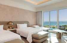 Двухместный номер Renovated Superior с балконом и с видом на море