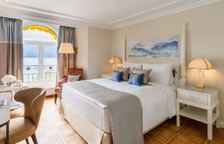 Двухместный номер Fairmont с видом на озеро